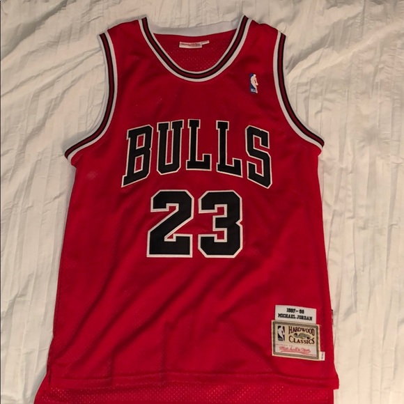 michael jordan mitchell ness jersey